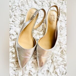 Naturalizer Banks Pointed Toe Flat Low block heel in Silver Metallic Leather